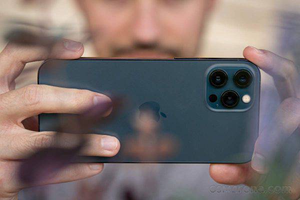 نقد و بررسی موبایل آیفون مدل iPhone 12 pro