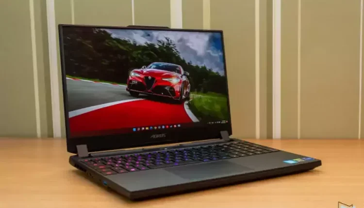 نمایشگر غول لپ تاپ گیگابایت Aorus 15 XE4